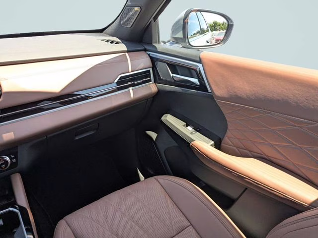 2025 Moonstone Gray Metallic/Black Roof Mitsubishi Outlander SEL FWD SUV