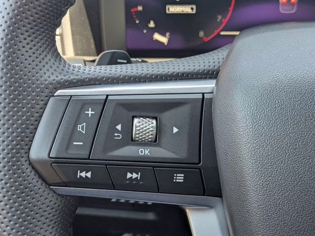 2025 Moonstone Gray Metallic/Black Roof Mitsubishi Outlander SEL FWD SUV