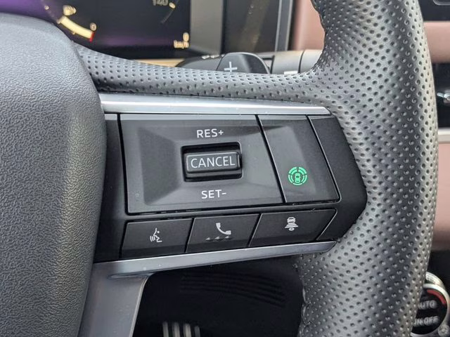 2025 Moonstone Gray Metallic/Black Roof Mitsubishi Outlander SEL FWD SUV