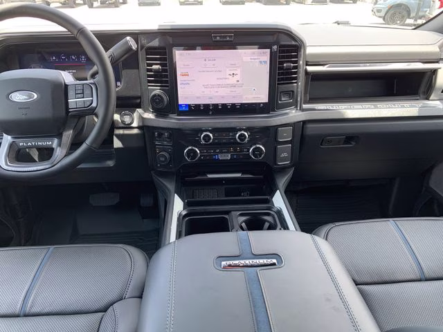 2025 Agate Black Metallic Ford Super Duty F-350 SRW Platinum 4X4 Truck