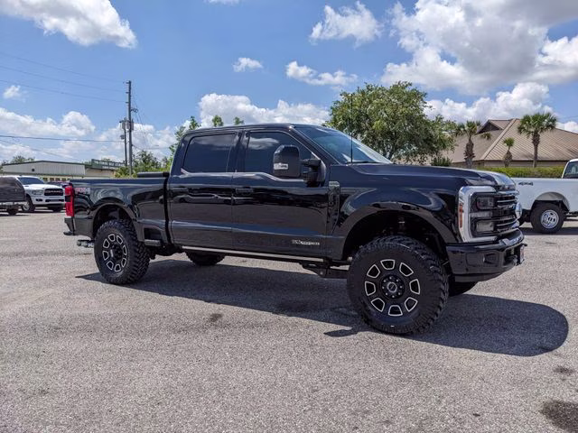 2025 Agate Black Metallic Ford Super Duty F-350 SRW Platinum 4X4 Truck