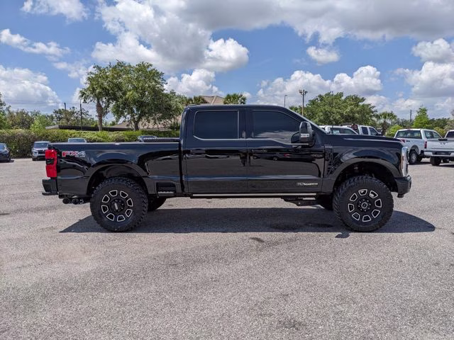 2025 Agate Black Metallic Ford Super Duty F-350 SRW Platinum 4X4 Truck