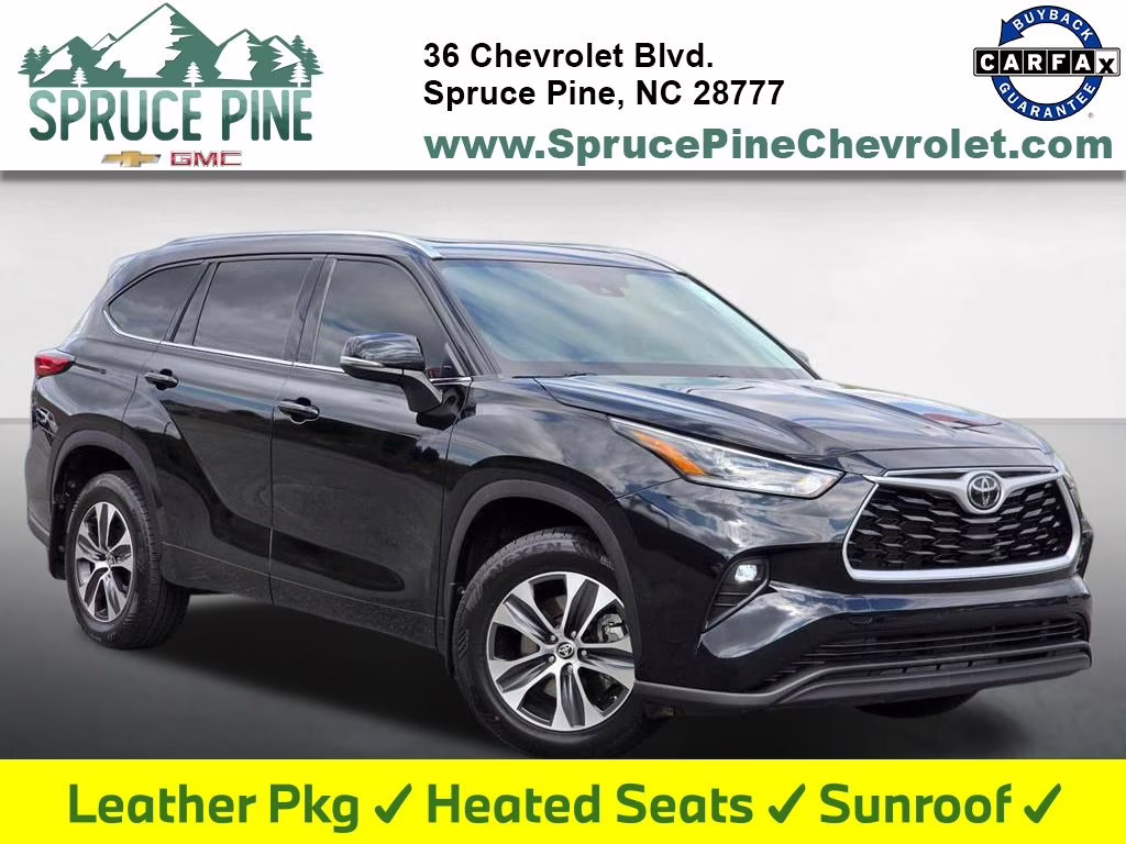 2021 Midnight Black Metallic Toyota Highlander XLE AWD SUV