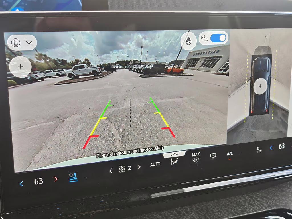 2026 Star White Metallic Tri-Coat Ford Expedition Tremor 4X4 SUV