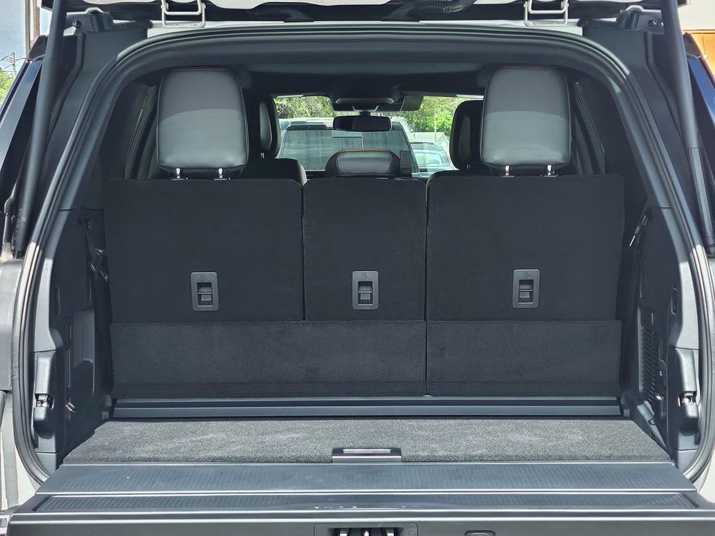2026 Star White Metallic Tri-Coat Ford Expedition Tremor 4X4 SUV