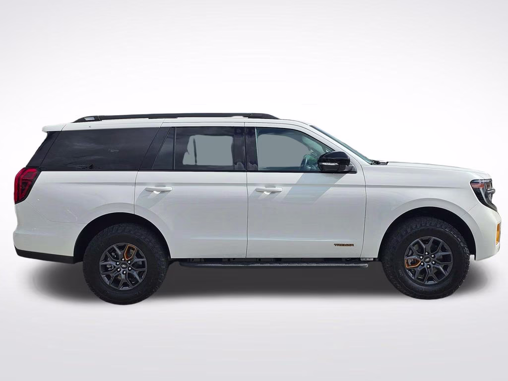 2026 Star White Metallic Tri-Coat Ford Expedition Tremor 4X4 SUV
