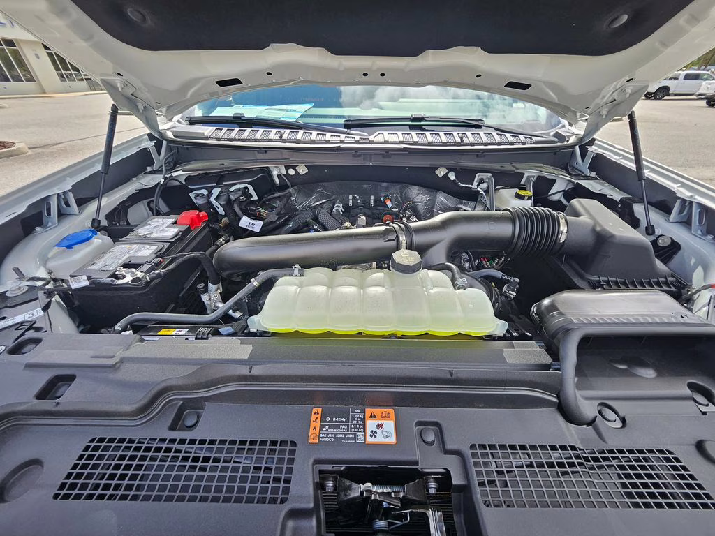 2026 Star White Metallic Tri-Coat Ford Expedition Tremor 4X4 SUV