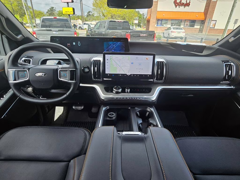 2026 Star White Metallic Tri-Coat Ford Expedition Tremor 4X4 SUV