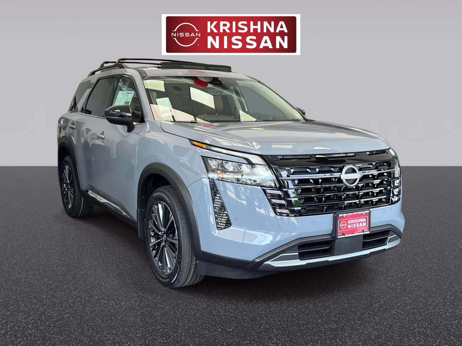 2026 Nissan Pathfinder Platinum 4WD's photo