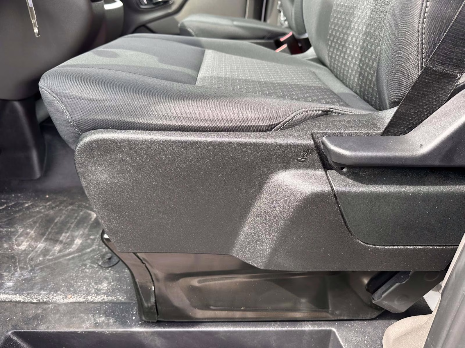 2024 Oxford White Ford Transit Cargo Van T-250 130 Low Rf 9070 GVWR RWD RWD Van