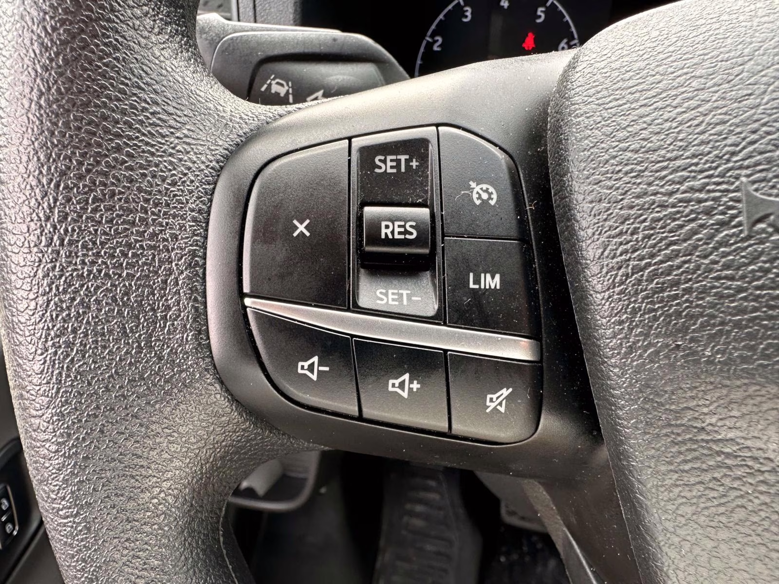 2024 Oxford White Ford Transit Cargo Van T-250 130 Low Rf 9070 GVWR RWD RWD Van