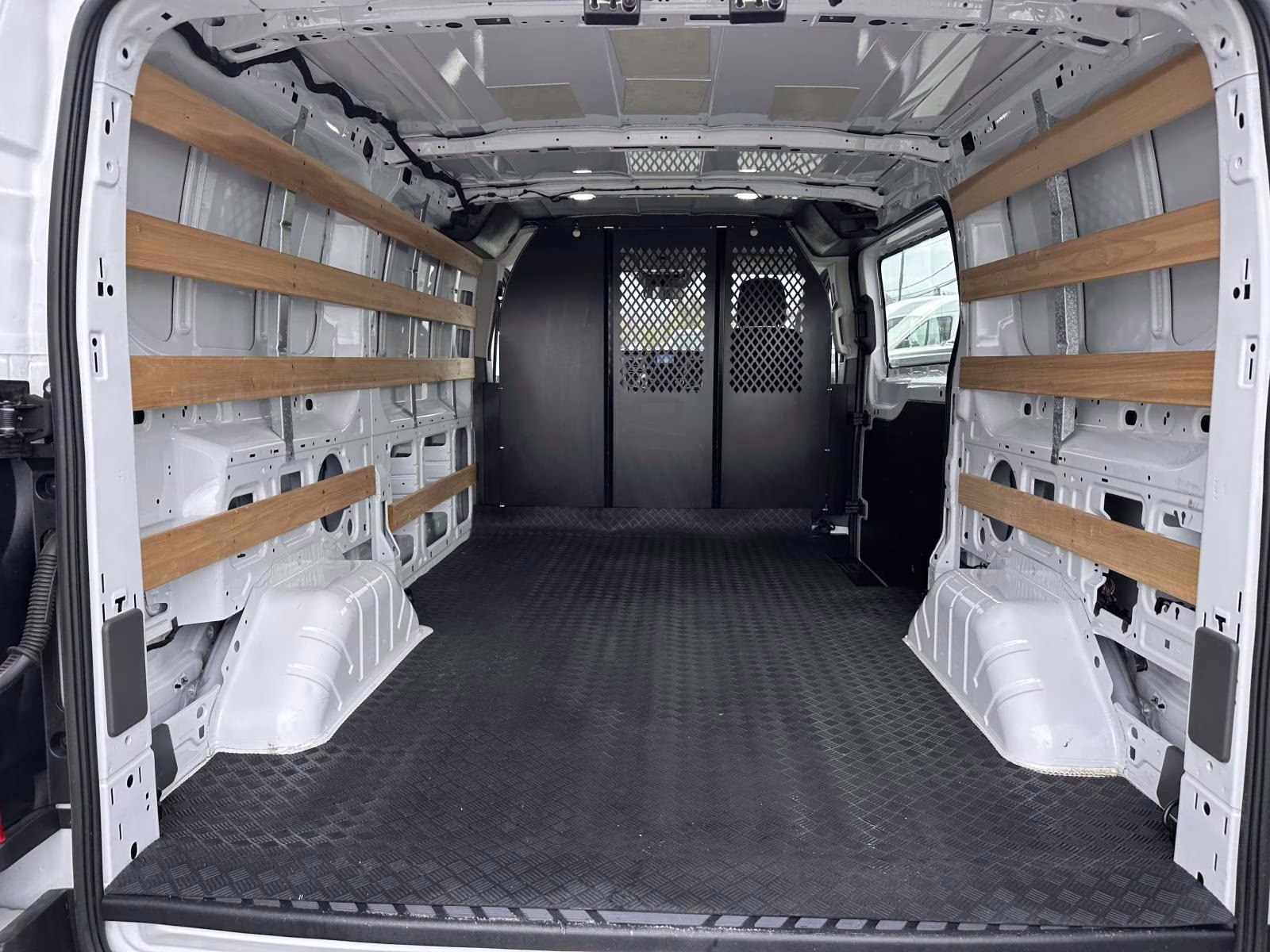 2024 Oxford White Ford Transit Cargo Van T-250 130 Low Rf 9070 GVWR RWD RWD Van