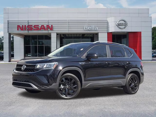 2022 Black Volkswagen Taos 1.5T SE FWD SUV