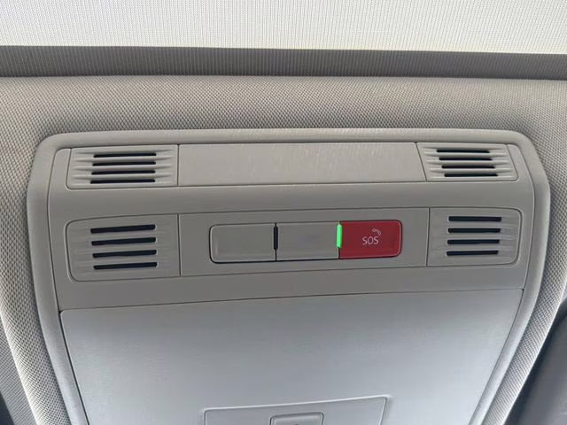 2022 Black Volkswagen Taos 1.5T SE FWD SUV