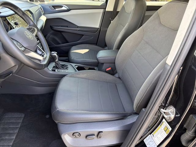 2022 Black Volkswagen Taos 1.5T SE FWD SUV