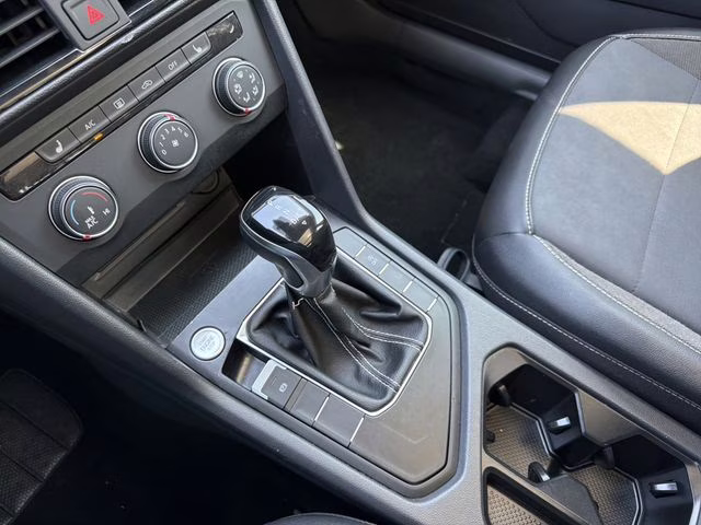 2022 Black Volkswagen Taos 1.5T SE FWD SUV