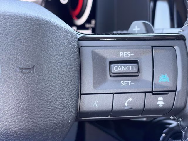 2026 Everest White Pearl Tricoat Nissan Pathfinder SL 4X4 SUV