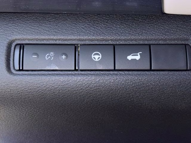 2026 Everest White Pearl Tricoat Nissan Pathfinder SL 4X4 SUV