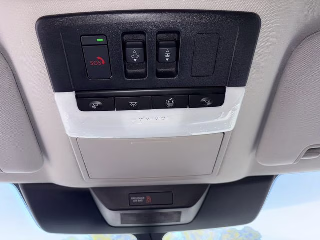 2026 Everest White Pearl Tricoat Nissan Pathfinder SL 4X4 SUV