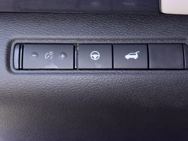 2026 Everest White Pearl Tricoat Nissan Pathfinder SL 4X4 SUV