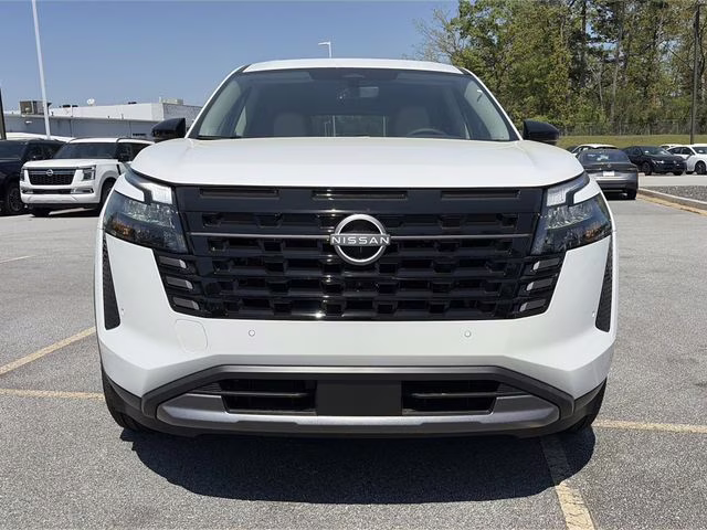 2026 Everest White Pearl Tricoat Nissan Pathfinder SL 4X4 SUV