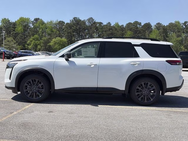 2026 Everest White Pearl Tricoat Nissan Pathfinder SL 4X4 SUV