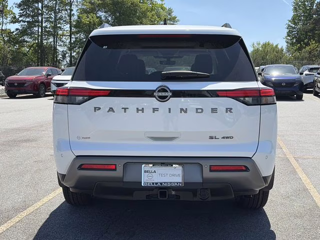 2026 Everest White Pearl Tricoat Nissan Pathfinder SL 4X4 SUV