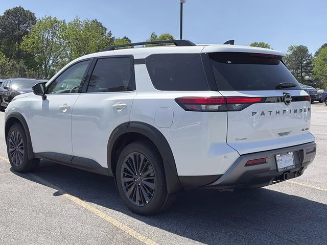 2026 Everest White Pearl Tricoat Nissan Pathfinder SL 4X4 SUV