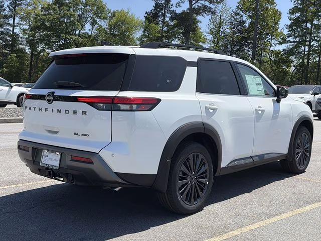 2026 Everest White Pearl Tricoat Nissan Pathfinder SL 4X4 SUV