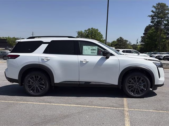 2026 Everest White Pearl Tricoat Nissan Pathfinder SL 4X4 SUV