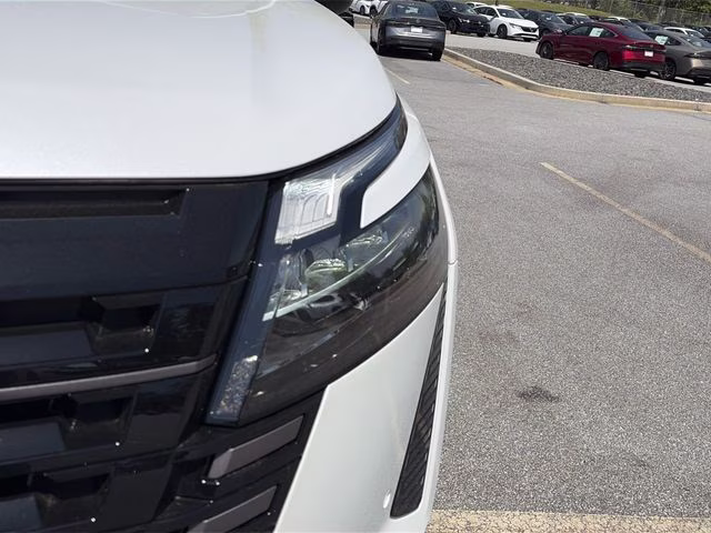 2026 Everest White Pearl Tricoat Nissan Pathfinder SL 4X4 SUV