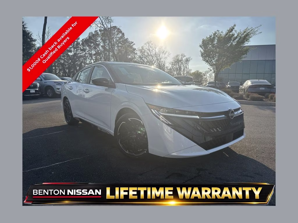 2026 Aspen White/Super Black Nissan Sentra SR FWD Sedan