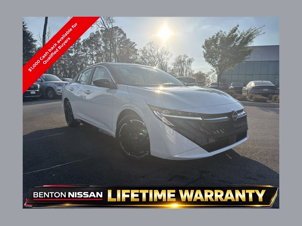 2026 Aspen White/Super Black Nissan Sentra SR FWD Sedan