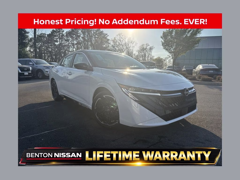 2026 Aspen White/Super Black Nissan Sentra SR FWD Sedan