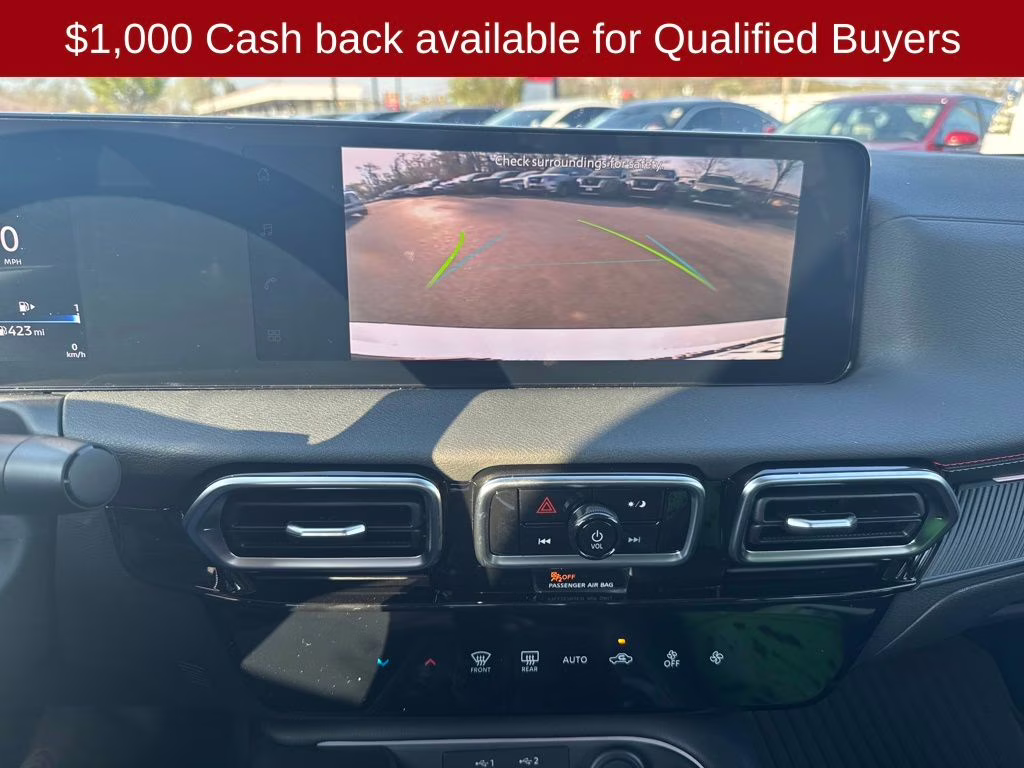 2026 Aspen White/Super Black Nissan Sentra SR FWD Sedan