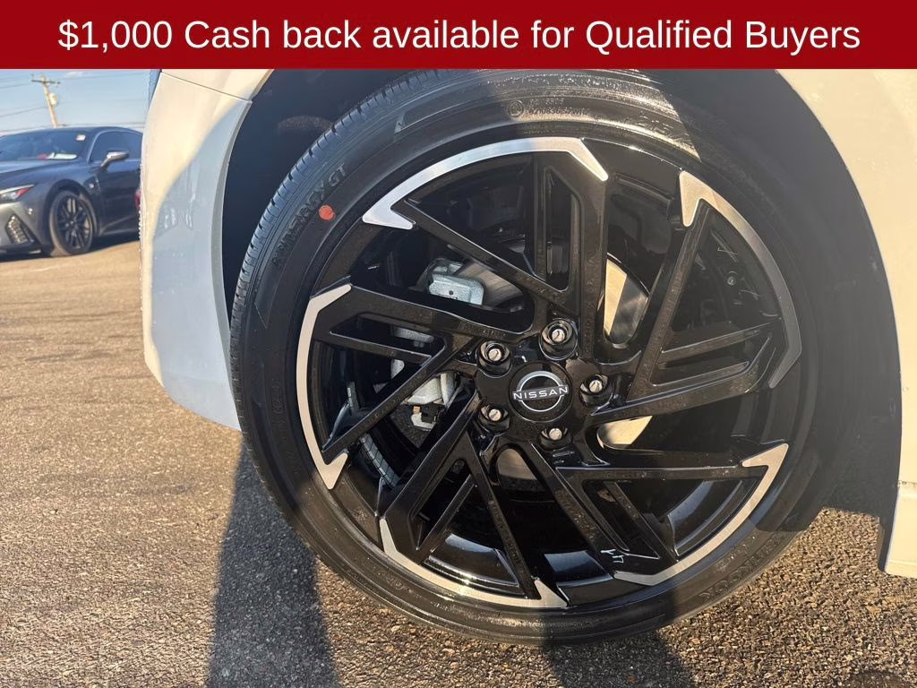 2026 Aspen White/Super Black Nissan Sentra SR FWD Sedan