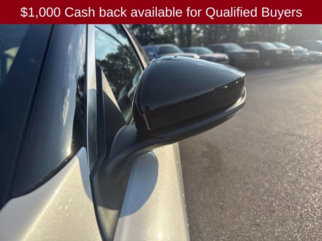 2026 Aspen White/Super Black Nissan Sentra SR FWD Sedan