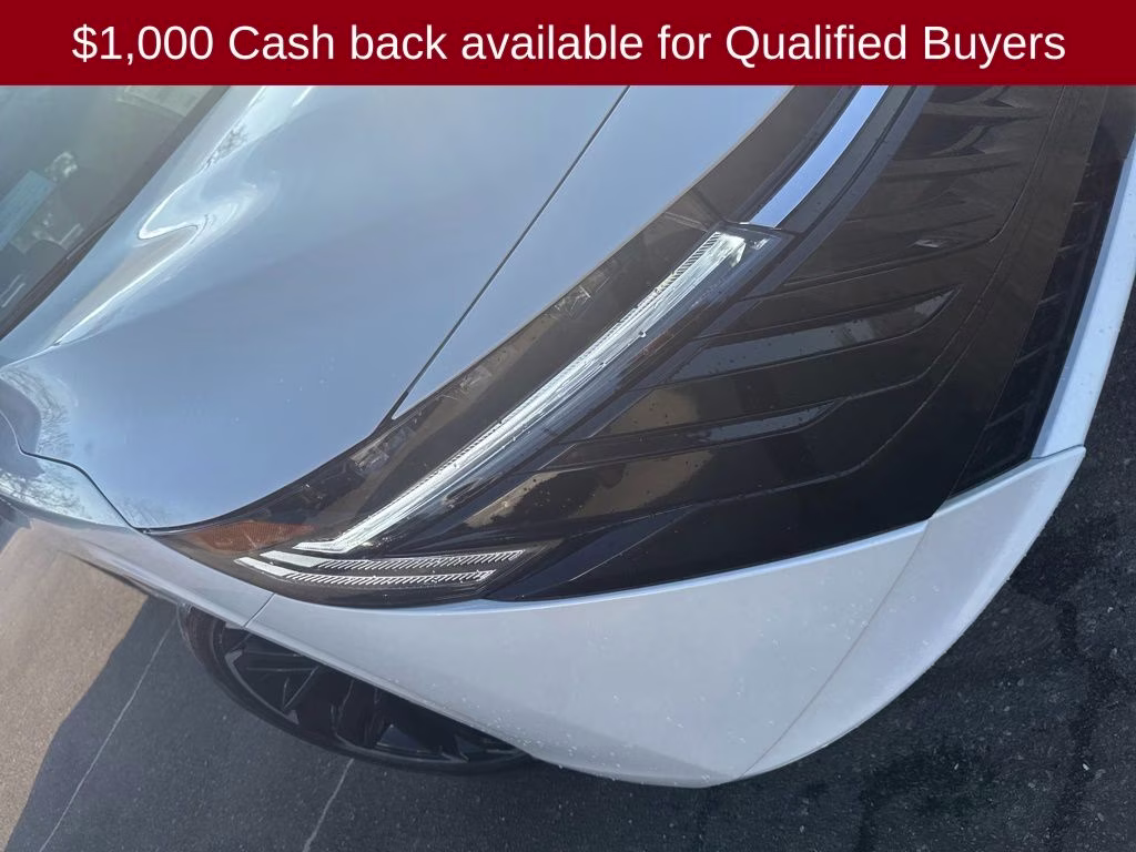 2026 Aspen White/Super Black Nissan Sentra SR FWD Sedan