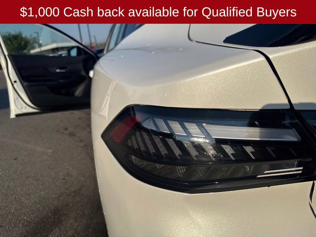 2026 Aspen White/Super Black Nissan Sentra SR FWD Sedan