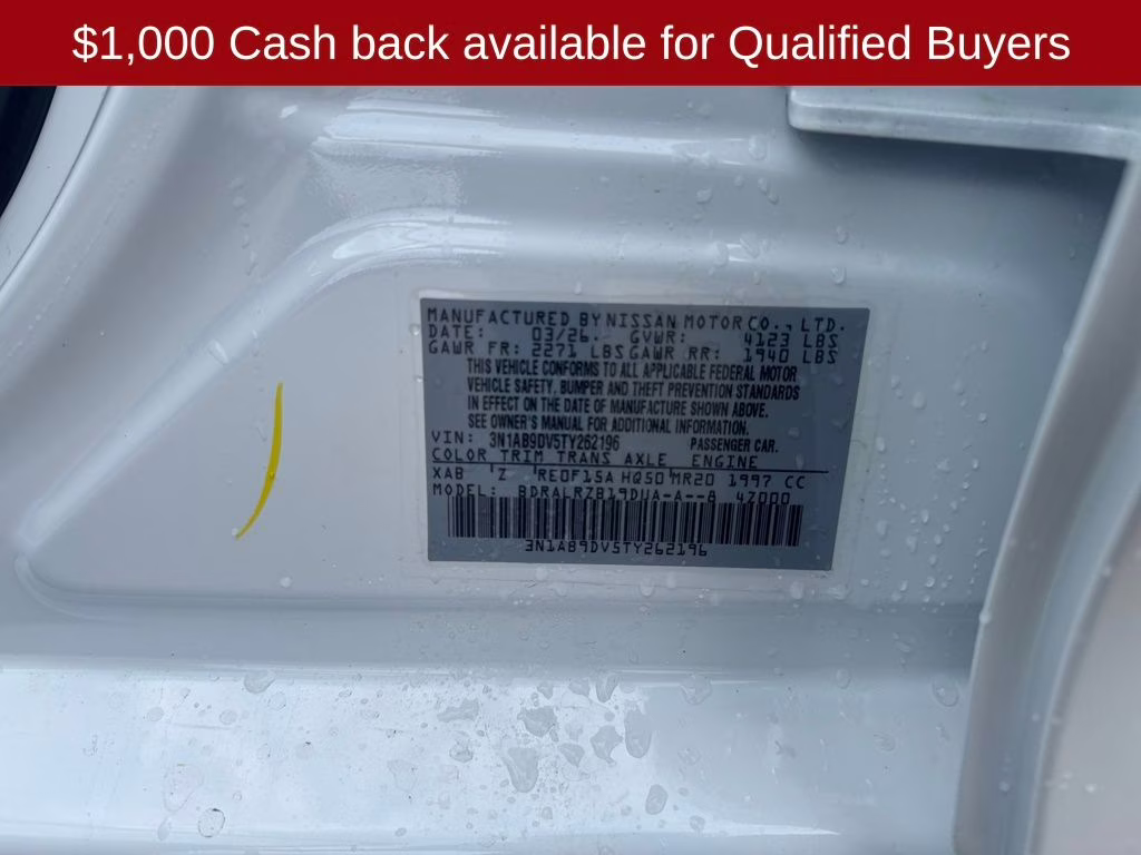 2026 Aspen White/Super Black Nissan Sentra SR FWD Sedan