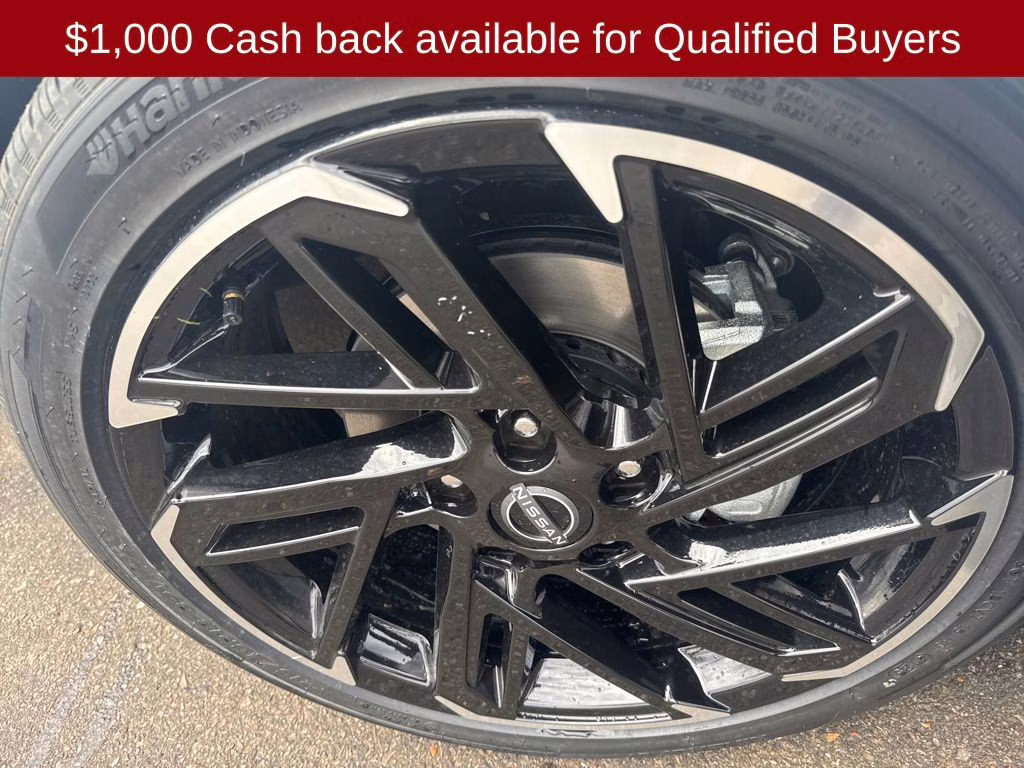 2026 Aspen White/Super Black Nissan Sentra SR FWD Sedan