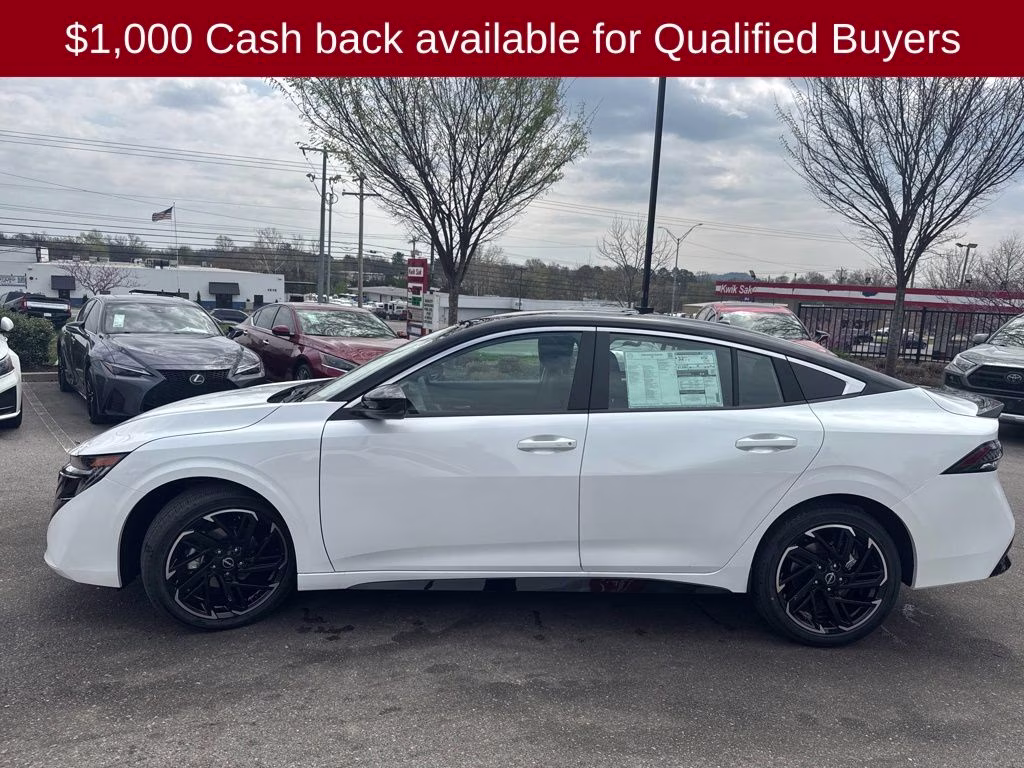 2026 Aspen White/Super Black Nissan Sentra SR FWD Sedan