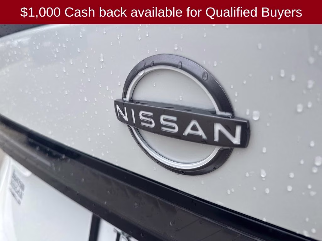 2026 Aspen White/Super Black Nissan Sentra SR FWD Sedan