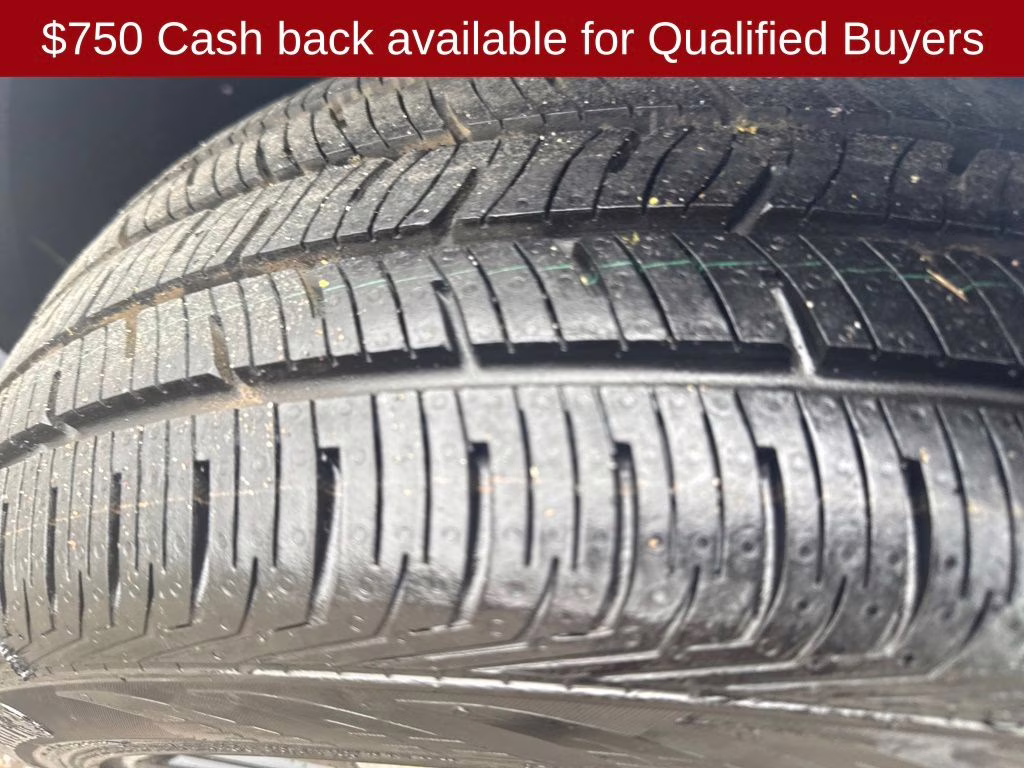 2025 Gray Sky Pearl Nissan Versa 1.6 SR FWD Sedan