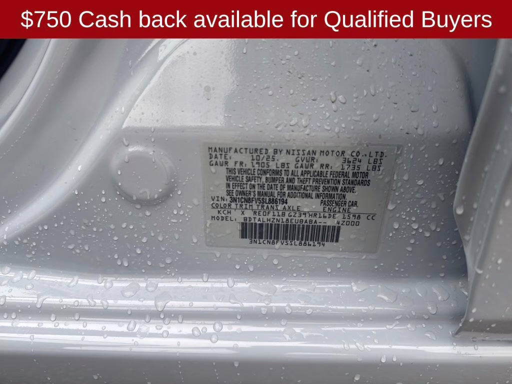 2025 Gray Sky Pearl Nissan Versa 1.6 SR FWD Sedan