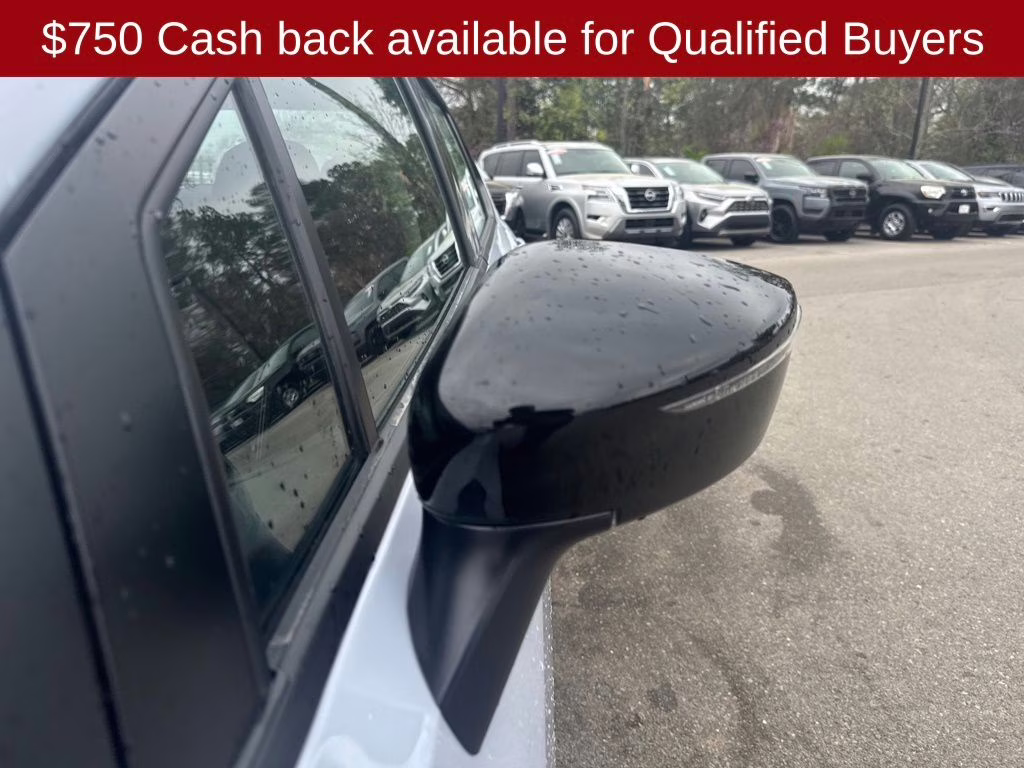 2025 Gray Sky Pearl Nissan Versa 1.6 SR FWD Sedan