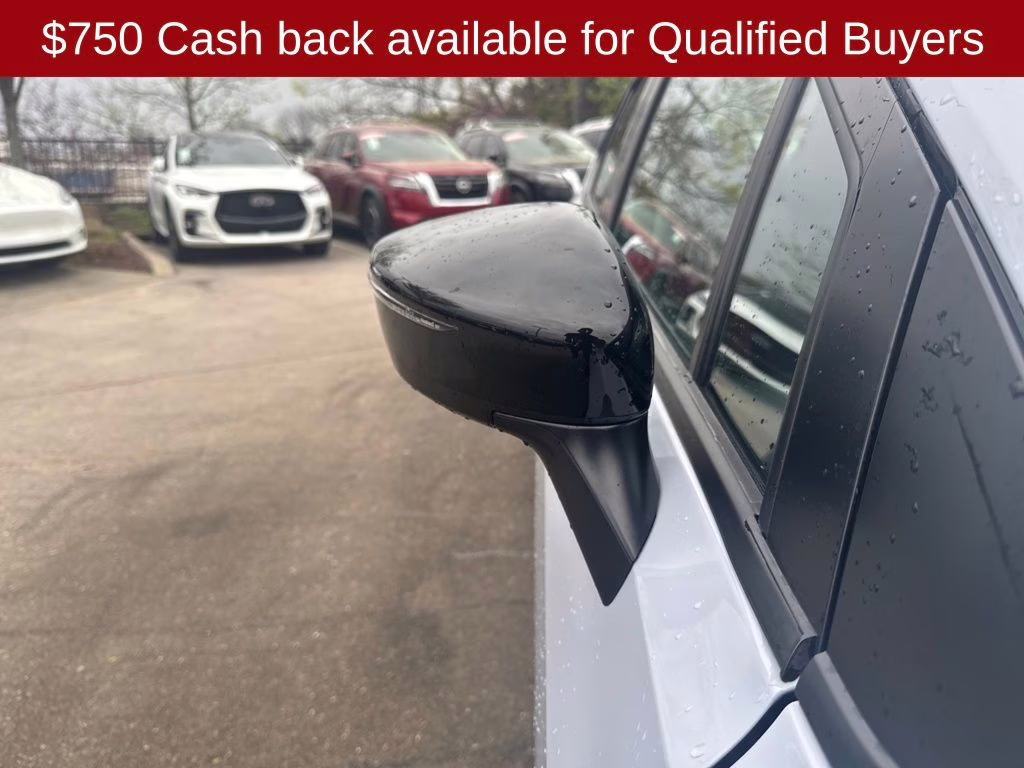 2025 Gray Sky Pearl Nissan Versa 1.6 SR FWD Sedan