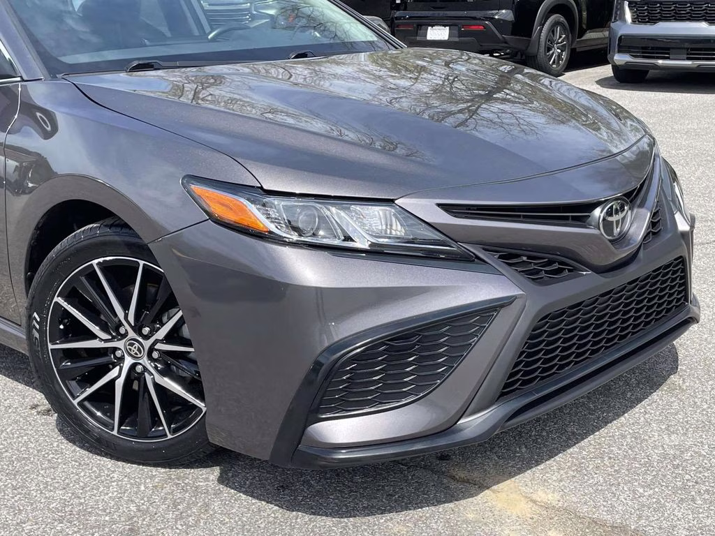 2024 Predawn Gray Mica Toyota Camry SE FWD Sedan