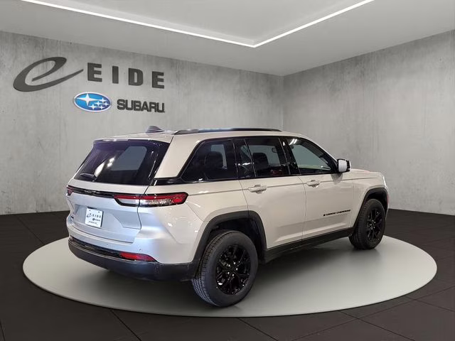 2024 Silver Zynith Jeep Grand Cherokee Altitude X 4X4 SUV