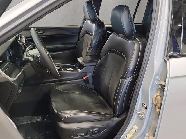 2024 Silver Zynith Jeep Grand Cherokee Altitude X 4X4 SUV